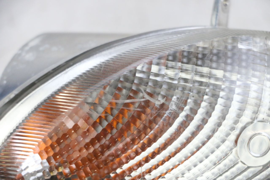 photo de FRONT LEFT TURN SIGNAL YAMAHA YP MAJESTY 125 (2002 - 2006) - Product overview