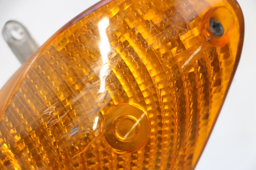 photo de FRONT LEFT TURN SIGNAL YAMAHA YP MAJESTY 125 (1998 - 2001) - Zoom on usage condition