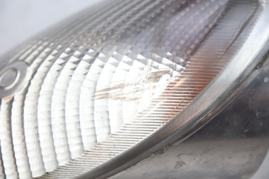 photo de FRONT LEFT TURN SIGNAL YAMAHA YP MAJESTY 125 (2002 - 2006) - Component detail