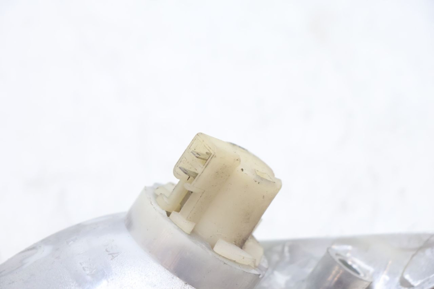 photo de LEFT FRONT TURN SIGNAL PIAGGIO ZIP 2T 50 (2009 - 2019) - Technical close-up