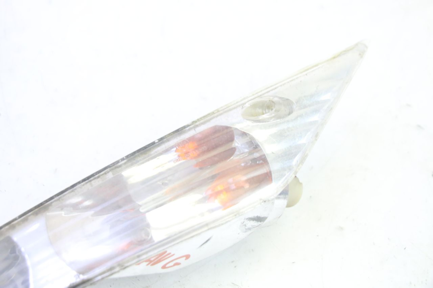 photo de FRONT LEFT TURN SIGNAL  PIAGGIO ZIP 4T 50 (2018 - 2020) - Zoom on usage condition