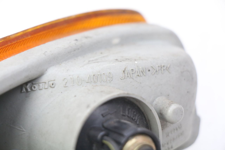 photo de LEFT FRONT TURN SIGNAL KAWASAKI ZZR 600 (1995 - 2004) - Alternative perspective