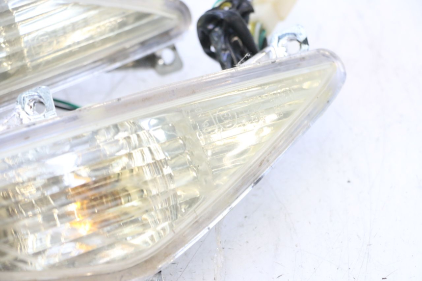 photo de FRONT TURN SIGNAL RIDE JUMP 2T 50 (2012 - 2017) - Component zoom