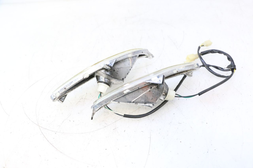 photo de FRONT TURN SIGNAL RIDE JUMP 2T 50 (2012 - 2017) - Fixing points details