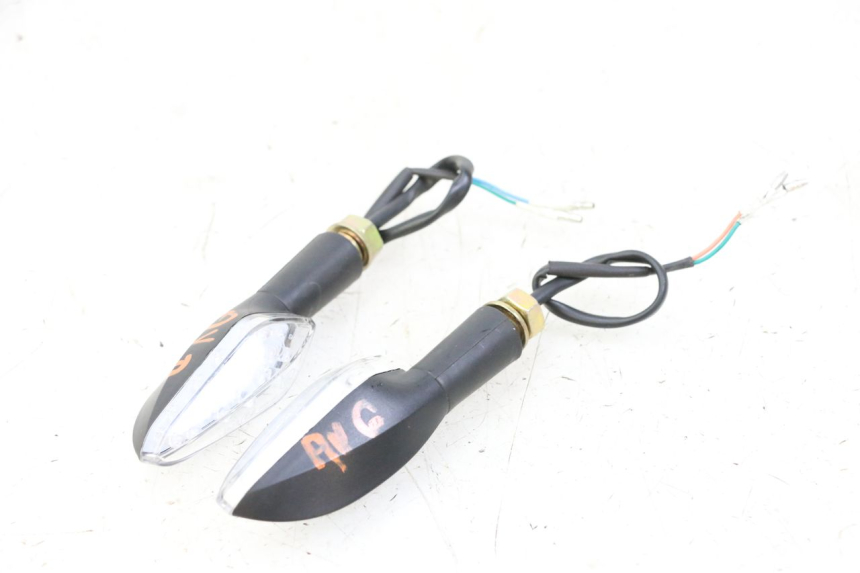 photo de FRONT TURN SIGNAL KIDEN KD125-G 125 (2018 - 2022) - Alternative perspective