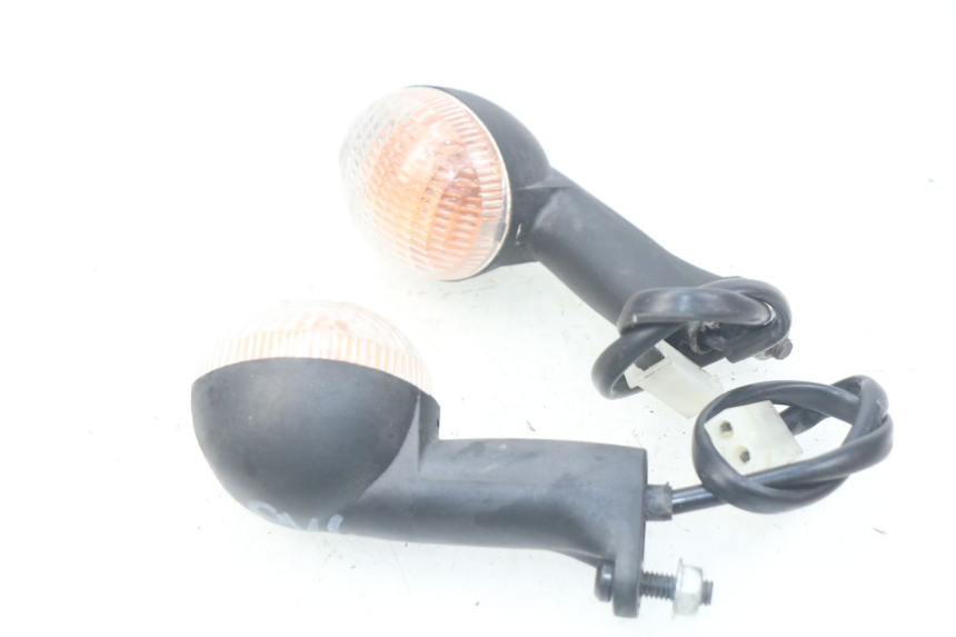 photo de FRONT TURN SIGNAL PEUGEOT LUDIX BLASTER 50 (2006 - 2014) - Zoom on usage condition