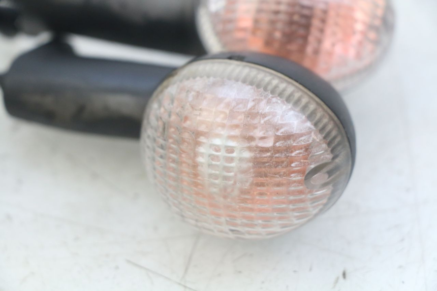 photo de FRONT TURN SIGNAL PEUGEOT LUDIX 50 (2008 - 2017) - Zoom on usage condition