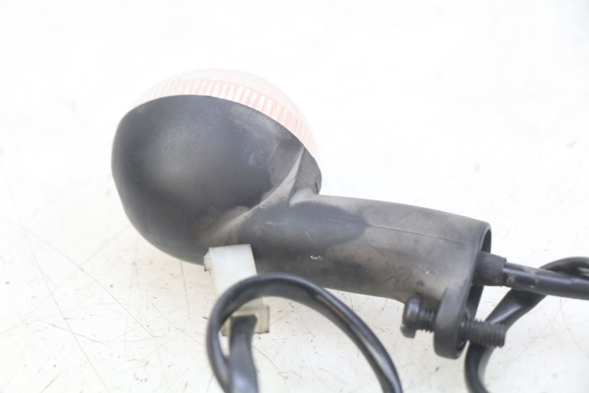 photo de FRONT TURN SIGNAL PEUGEOT LUDIX 50 (2008 - 2017) - Surface and material condition