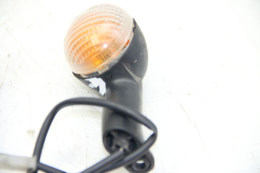 photo de FRONT TURN SIGNAL PEUGEOT LUDIX 50 (2008 - 2017) - Alternative perspective