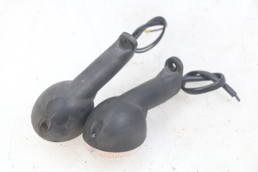 photo de FRONT TURN SIGNAL PEUGEOT LUDIX 50 (2005 - 2007) - Component detail