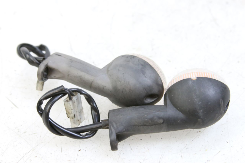 photo de FRONT TURN SIGNAL PEUGEOT LUDIX 50 (2005 - 2007) - Zoom on usage condition