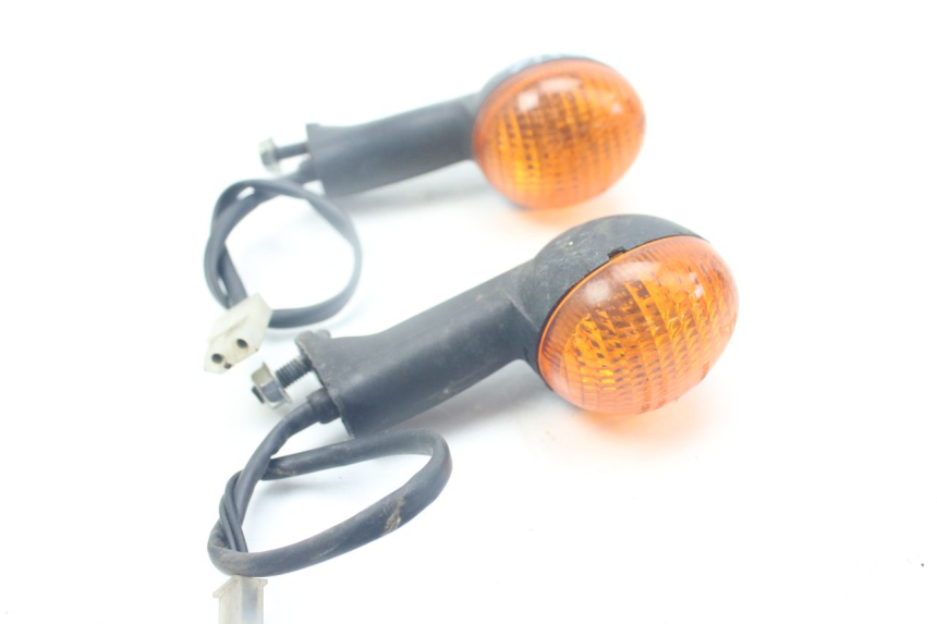 photo de FRONT TURN SIGNAL PEUGEOT LUDIX SNAKE 2T 50 (2004 - 2014) - Fixing points details