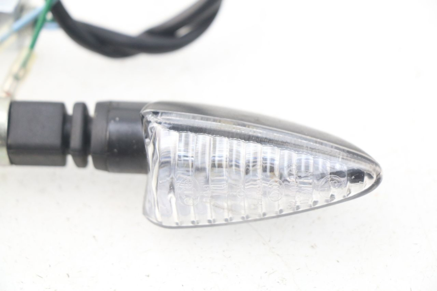 photo de FRONT TURN SIGNAL PEUGEOT METROPOLIS 400 (2017 - 2020) - Product overview