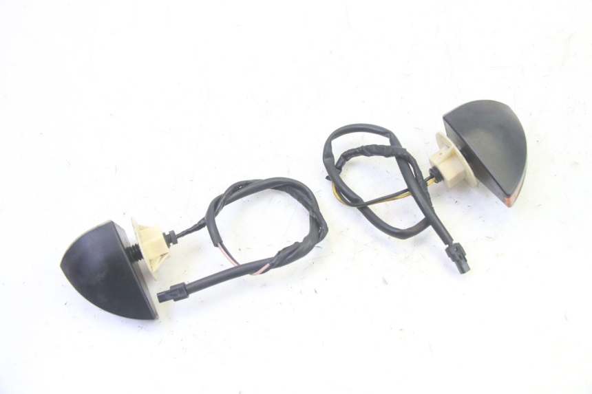 photo de FRONT TURN SIGNAL PIAGGIO MP3 RL 250 (2006 - 2010) - Technical close-up