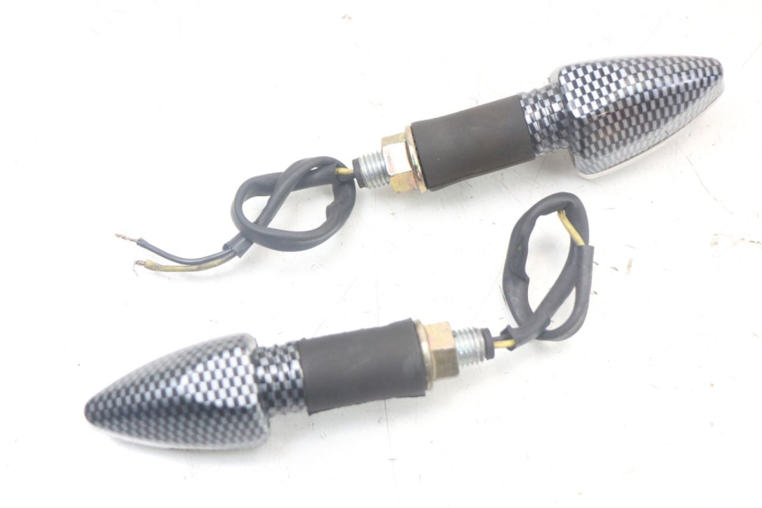 photo de FRONT TURN SIGNAL HONDA NTV DEAUVILLE 650 (1998 - 2001) - Zoom on usage condition