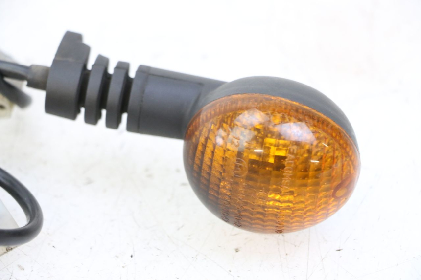 photo de FRONT TURN SIGNAL PEUGEOT LUDIX 50 (2008 - 2017) - Additional view of the item