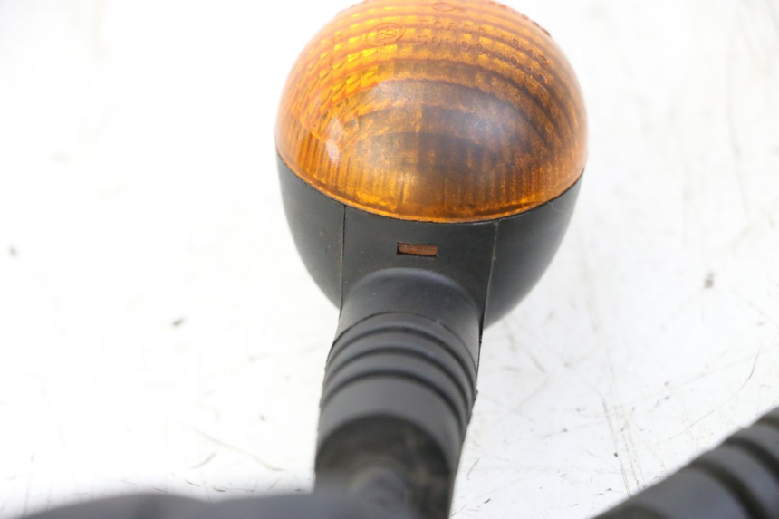 photo de FRONT TURN SIGNAL PEUGEOT LUDIX 50 (2008 - 2017) - Component zoom