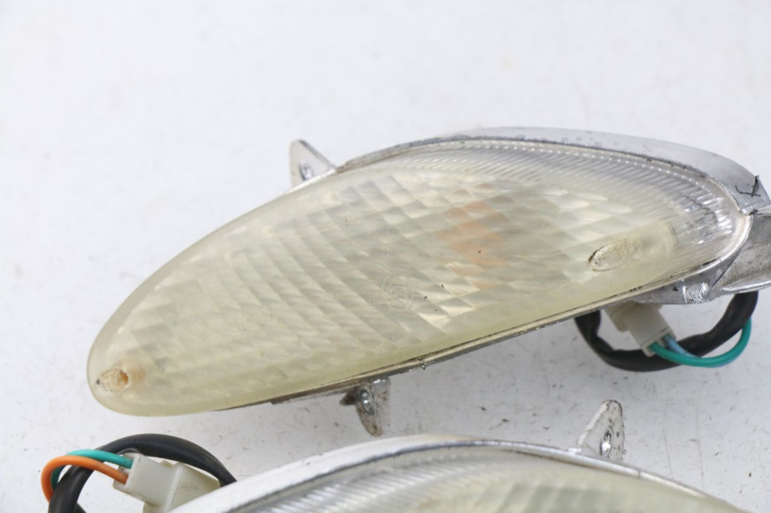 photo de FRONT TURN SIGNAL VASTRO R-ONE 4T 50 (2014 - 2022) - Zoom on usage condition