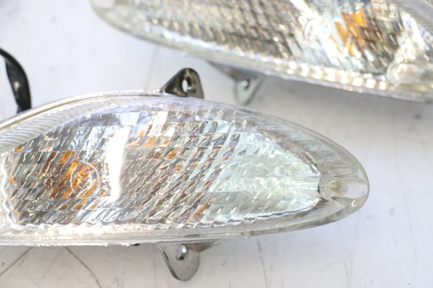 photo de FRONT TURN SIGNAL TNT MOTOR ROMA 10' 2T 50 (2011 - 2018) - Technical close-up