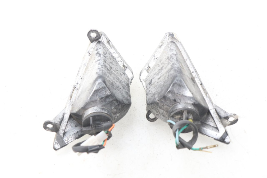 photo de FRONT TURN SIGNAL DAELIM S4 50 (2010 - 2015) - Technical close-up