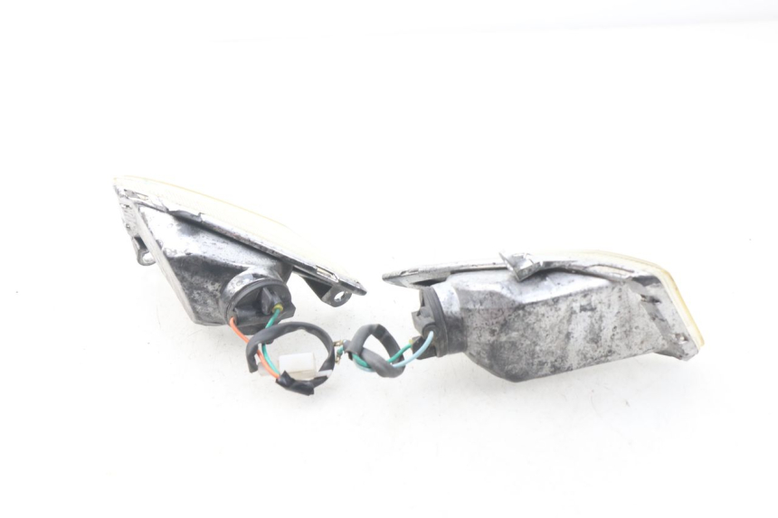 photo de FRONT TURN SIGNAL DAELIM S4 50 (2010 - 2015) - Surface and material condition