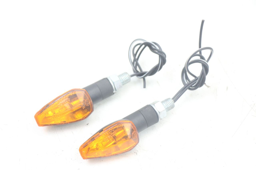 photo de FRONT TURN SIGNAL DERBI SENDA SM X-TREME 50 (2006 - 2010) - Zoom on usage condition