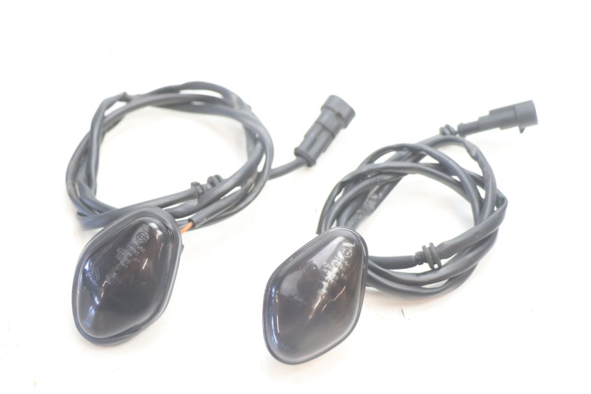 photo de FRONT TURN SIGNAL CAN-AM SPYDER RS 1000 (2008 - 2012) - Main view