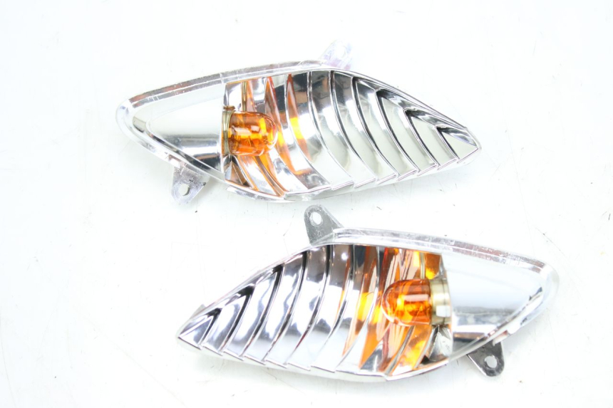 photo de FRONT TURN SIGNAL APRILIA SR R 2T LC 50 (2018 - 2021) - Component detail