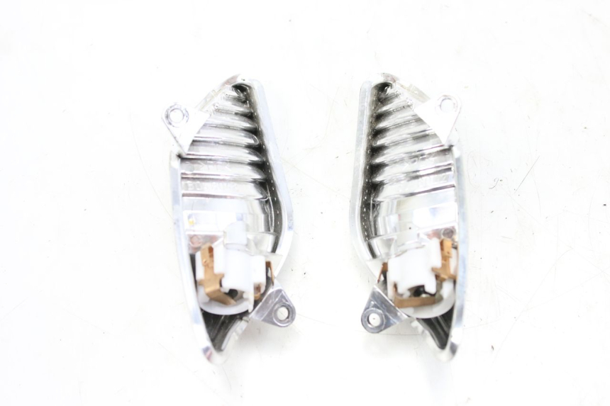 photo de FRONT TURN SIGNAL APRILIA SR R 2T LC 50 (2018 - 2021) - Zoom on usage condition