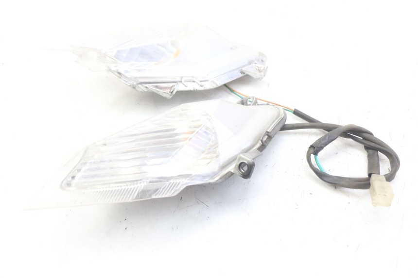 photo de FRONT TURN SIGNAL RAZZO STEED 125 (2012 - 2018) - Main view