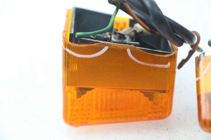 photo de FRONT TURN SIGNAL PEUGEOT SX 80 (1986 - 1995) - Technical close-up