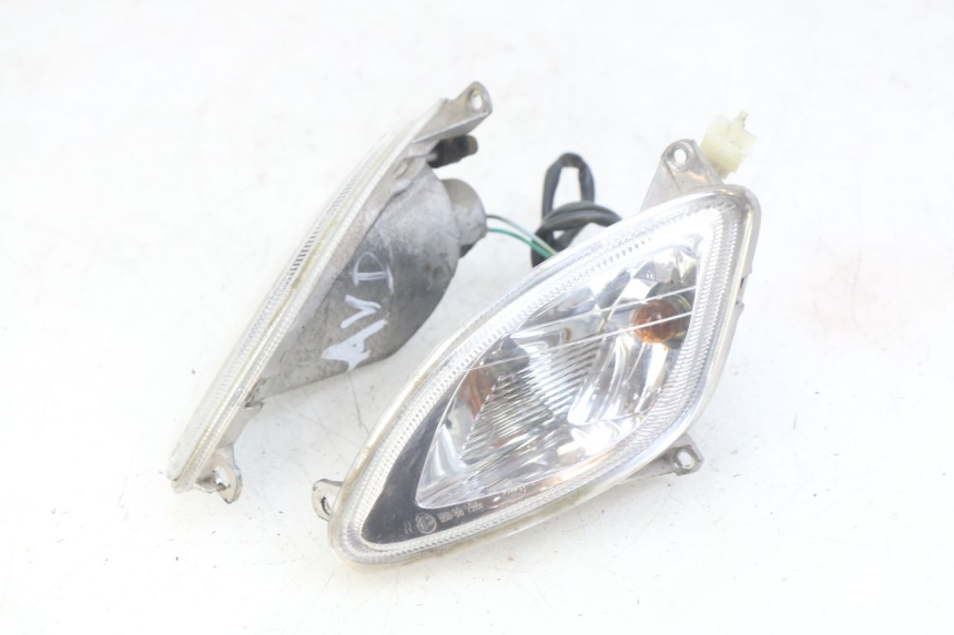 photo de FRONT TURN SIGNAL SYM SYMPHONY 125 (2009 - 2015) - Fixing points details