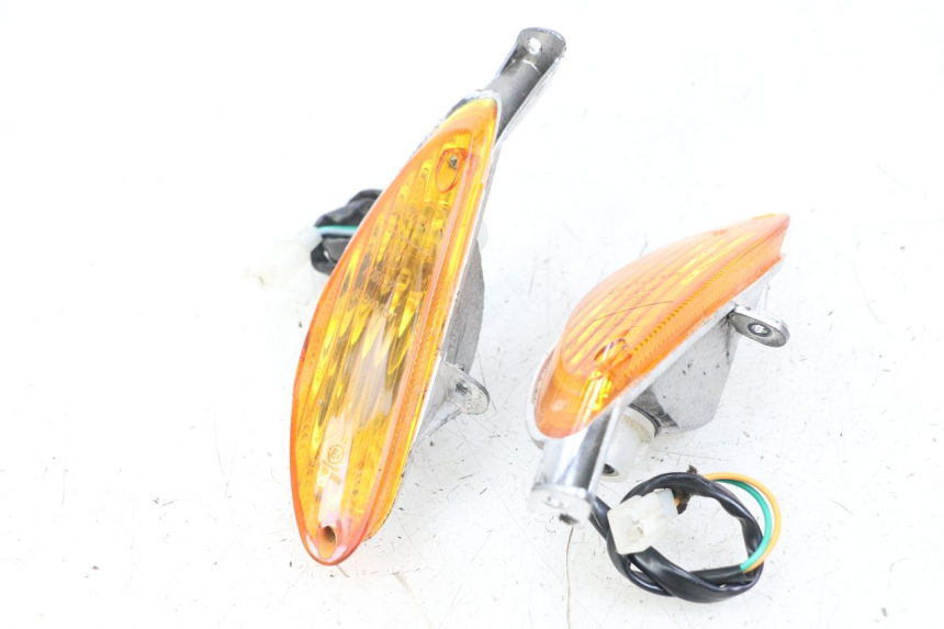 photo de FRONT TURN SIGNAL BAOTIAN TRAVEL SPIRIT 50 (2010 - 2012) - Product overview