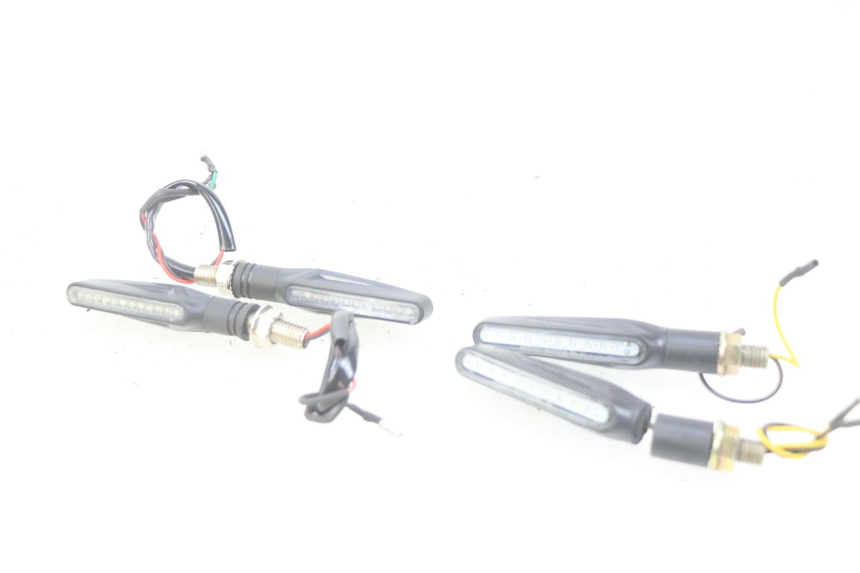 photo de FRONT TURN SIGNAL KEEWAY TX 50 (2008 - 2015) - Main view