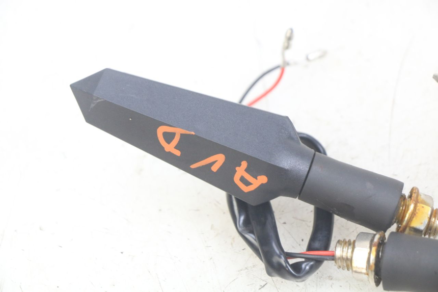 photo de FRONT TURN SIGNAL MOTRAC URBAN 4T 50 (2016 - 2024) - Technical close-up