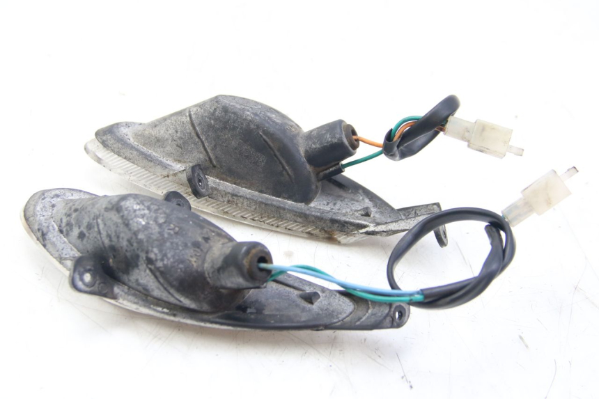 photo de FRONT TURN SIGNAL PEUGEOT V-CLIC VCLIC 50 (2007 - 2013) - Product overview