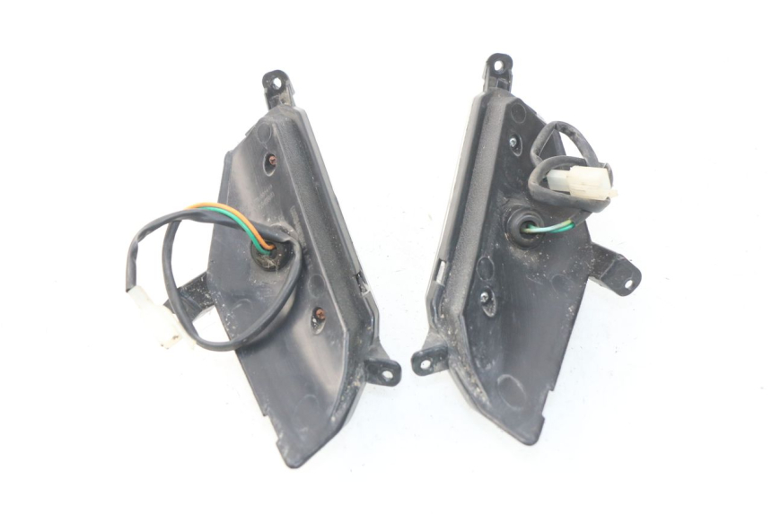 photo de FRONT TURN SIGNAL EUROCKA VIRTUALITY GT 4T 50 (2011 - 2017) - Component detail