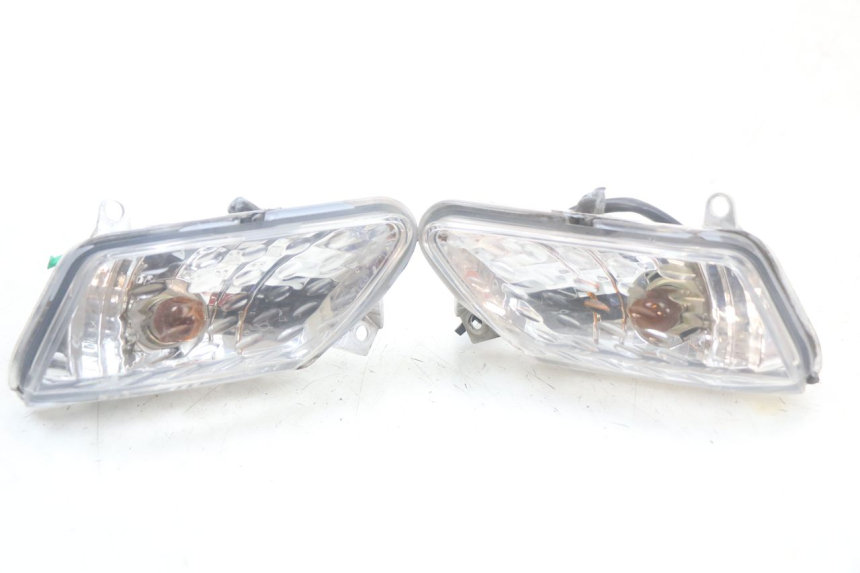 photo de FRONT TURN SIGNAL YAMAHA XMAX X-MAX 125 (2006 - 2009) - Main view