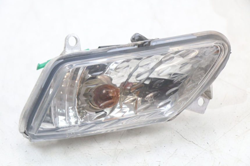 photo de FRONT TURN SIGNAL YAMAHA XMAX X-MAX 125 (2006 - 2009) - Alternative perspective