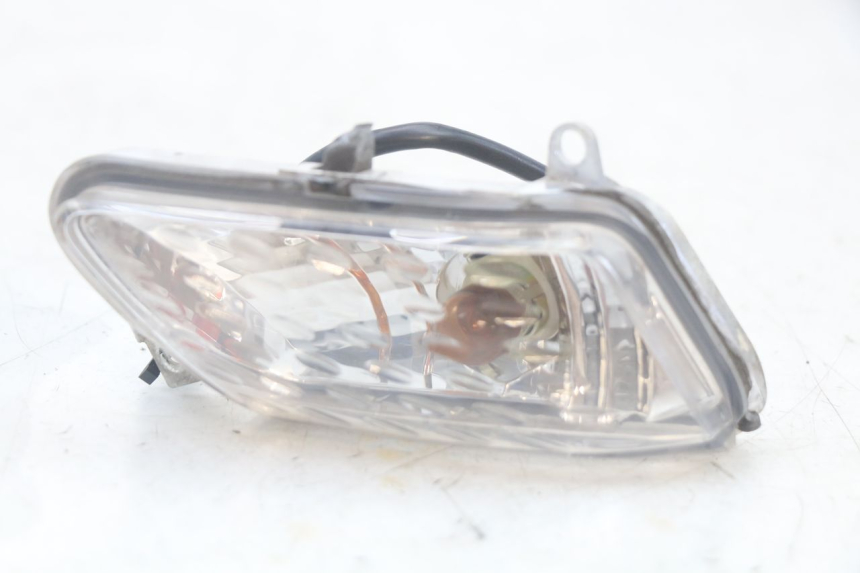 photo de FRONT TURN SIGNAL YAMAHA XMAX X-MAX 125 (2006 - 2009) - Fixing points details