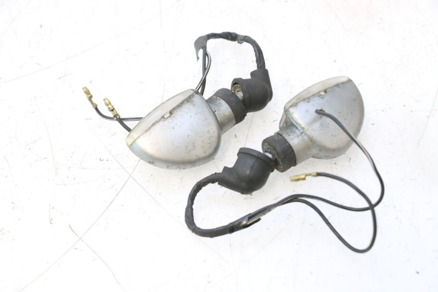 photo de FRONT TURN SIGNAL YAMAHA XJR 1300 (1998 - 2002) - Alternative perspective