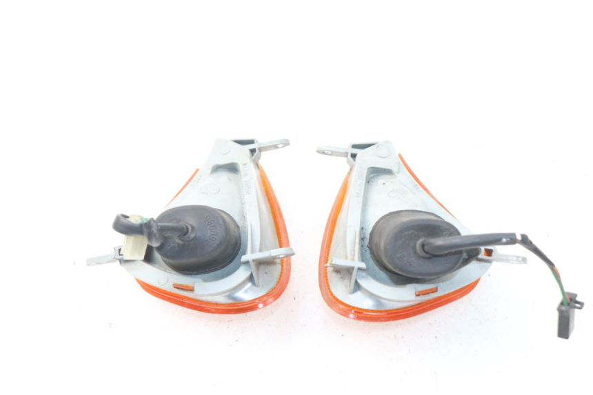 photo de FRONT TURN SIGNAL HONDA XLV VARADERO 125 (2000 - 2006) - Product overview