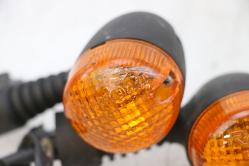 photo de FRONT TURN SIGNAL YAMAHA NEOS NEO'S 4T 50 (2008 - 2016) - Alternative perspective