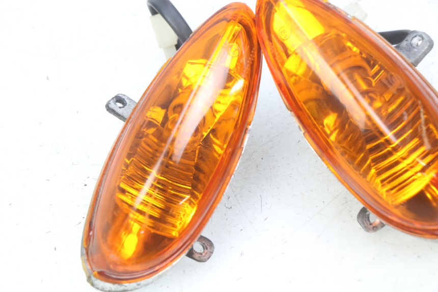 photo de FRONT TURN SIGNAL YIYING YY50QT-10 50 (2007 - 2022) - Zoom on usage condition
