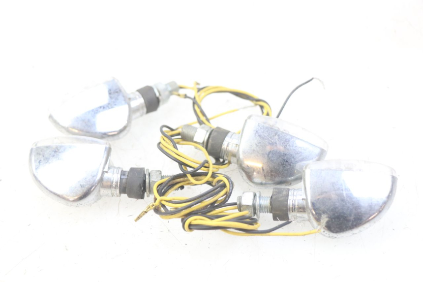 photo de FRONT TURN SIGNAL KAWASAKI ZEPHYR 1100 ( - 1995) - Checked used part