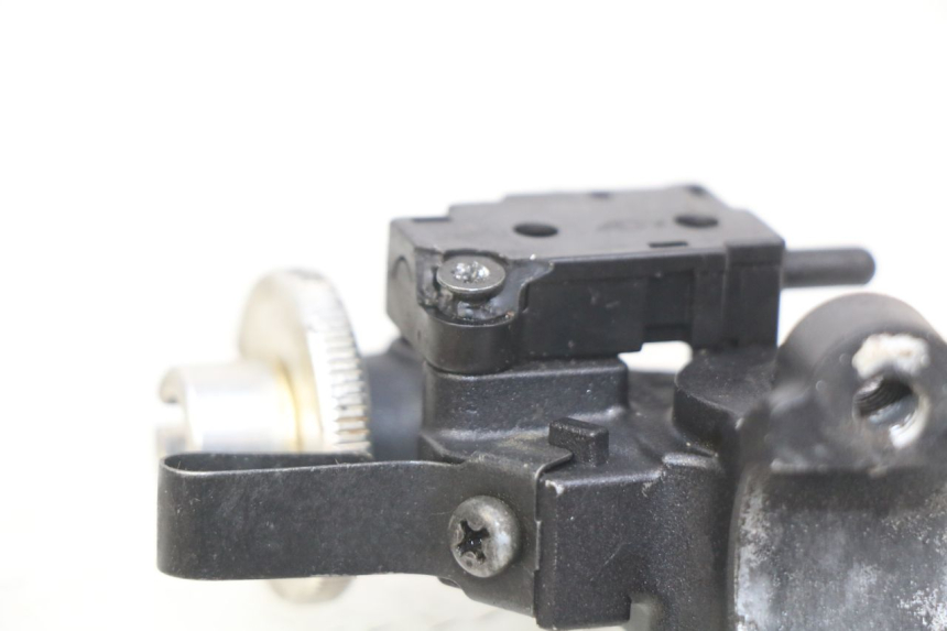 photo de CLUTCH LEVER HONDA CB R 1000 (2018 - 2023) - Zoom on usage condition