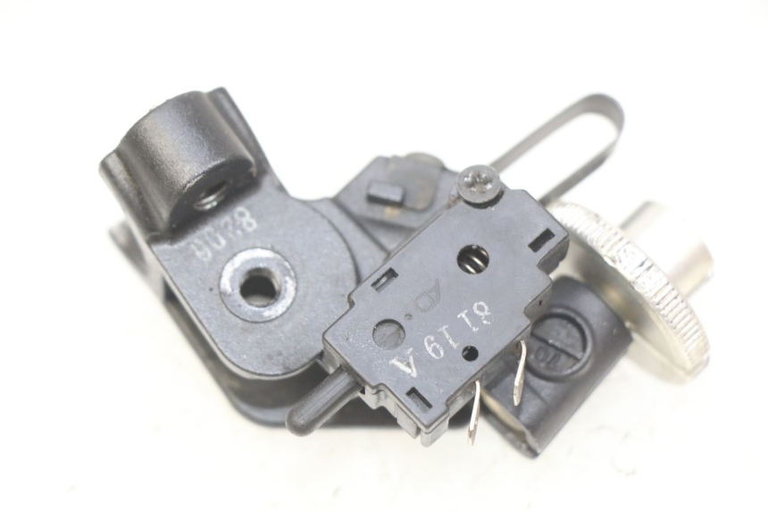 photo de CLUTCH LEVER HONDA CB R 1000 (2018 - 2023) - Technical close-up