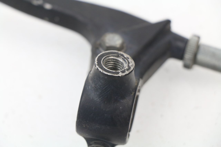 photo de CLUTCH LEVER MOUNT HONDA CG 125 (1996 - 1998) - Technical close-up