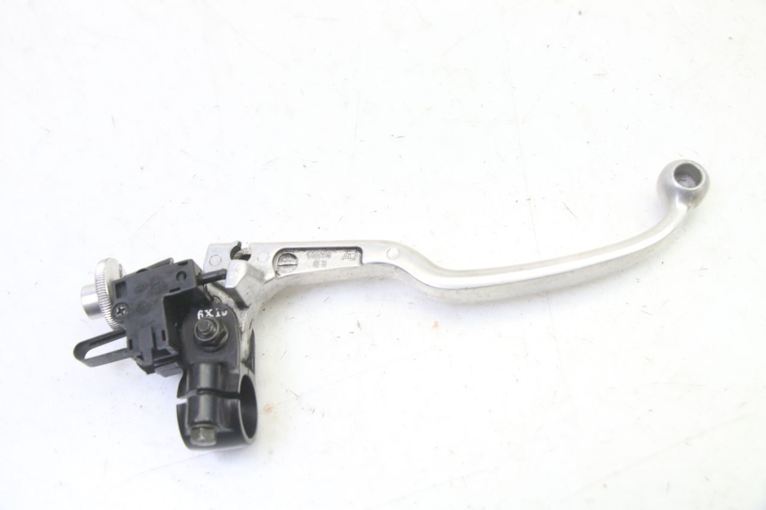 photo de CLUTCH LEVER MOUNT YAMAHA FZ6 FAZER S2 600 (2007 - 2011) - Technical close-up