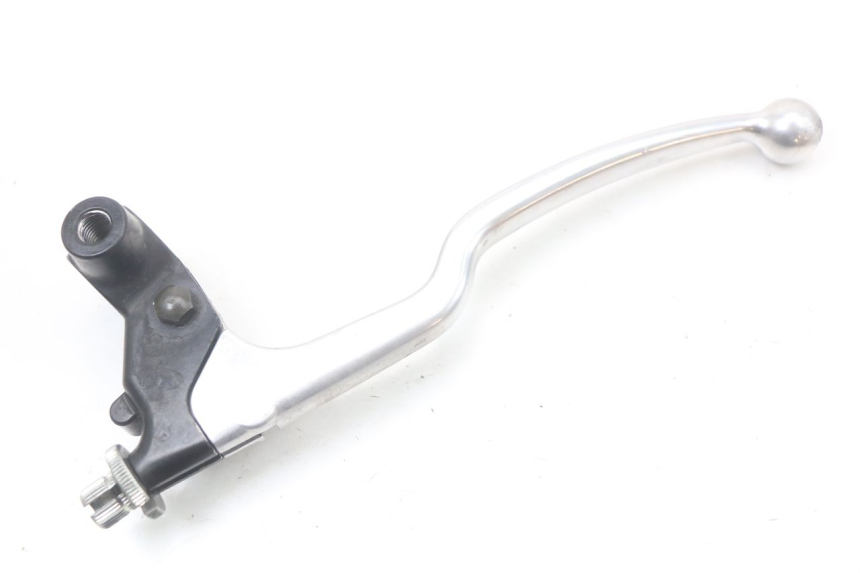 photo de CLUTCH LEVER MOUNT SUZUKI GZ MARAUDER 125 (1998 - 2004) - Alternative perspective